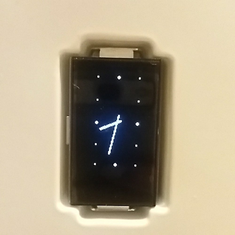 Fit bit watch - Picture 3 of 4